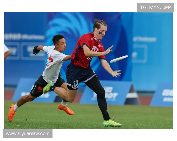 成都飞盘队快攻战术解析与实战应用全方位解读