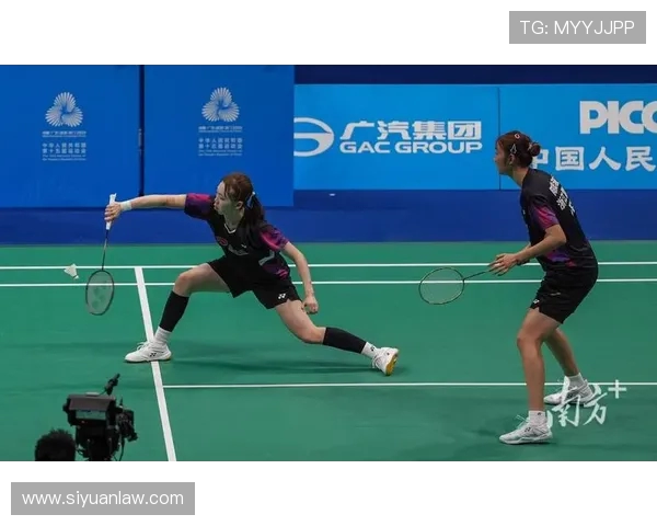 杭州羽毛球队在杯赛中的节奏表现分析与精彩回顾 杭州羽毛球队在杯赛中的节奏表现分析与精彩回顾