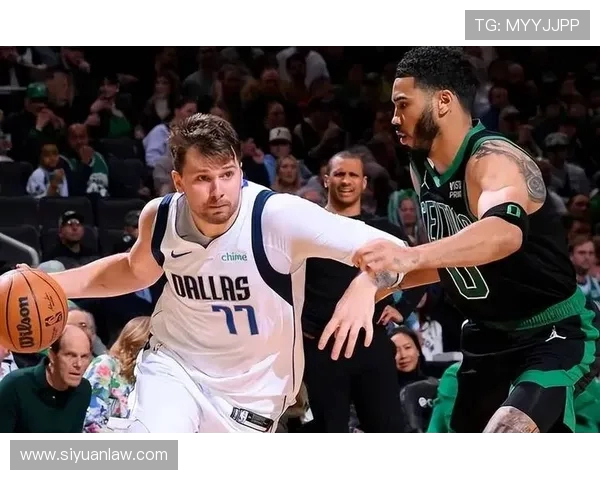 东契奇狂砍73分刷新现役得分纪录独行侠终结太阳11连胜传奇之战