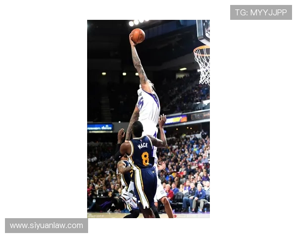 湖人队与爵士队激战正酣球迷期待精彩对决与赛季新动态