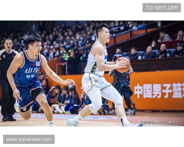 范子铭的成长之路与篮球梦想的追逐历程揭秘