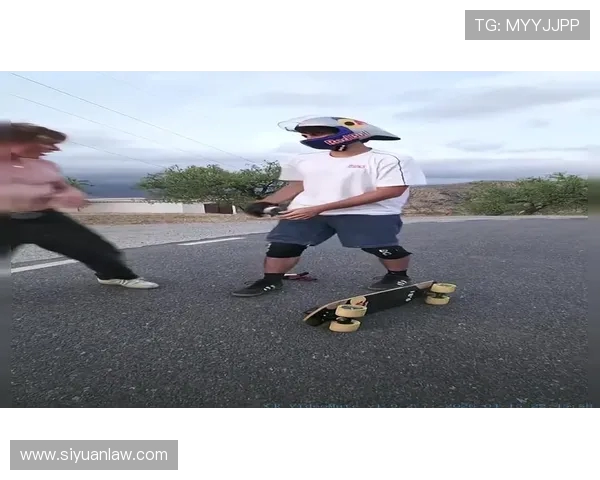 成都滑板队的阵地战揭秘：探索滑板文化与城市生活的深度融合